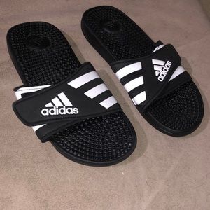 Adidas slides sandals with adjustable strap brand new never worn unisex